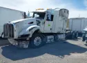 2014 PETERBILT  - Image 2.