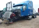 2011 PETERBILT  - Image 2.