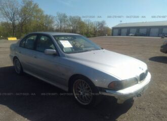  2001 BMW  - Image 0.