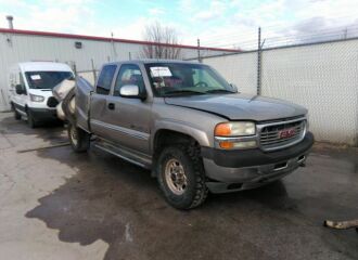  2002 GMC  - Image 0.