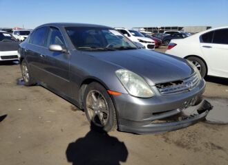  2004 INFINITI  - Image 0.