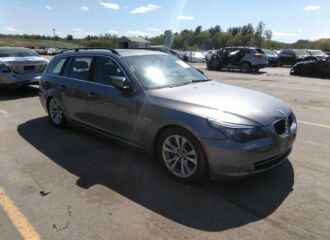  2010 BMW  - Image 0.