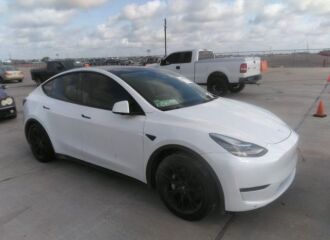  2022 TESLA  - Image 0.