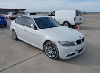  2011 BMW  - Image 0.