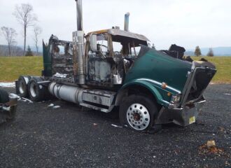  2002 WESTERN STAR/AUTO CAR  - Image 0.