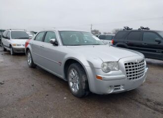  2005 CHRYSLER  - Image 0.