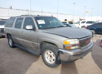  2003 GMC  - Image 0.