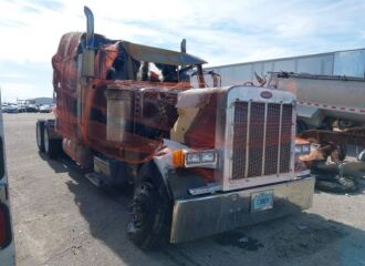  2001 PETERBILT  - Image 0.