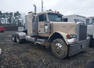  2004 PETERBILT  - Image 0.