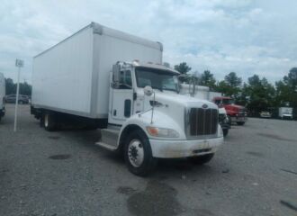  2013 PETERBILT  - Image 0.