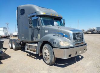  2003 FREIGHTLINER  - Image 0.