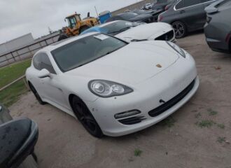  2011 PORSCHE  - Image 0.