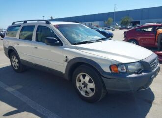  2001 VOLVO  - Image 0.