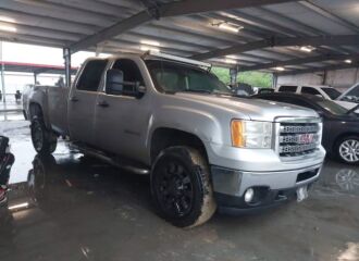  2012 GMC  - Image 0.