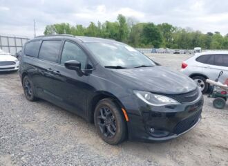  2019 CHRYSLER  - Image 0.