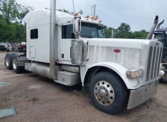  2018 PETERBILT  - Image 0.