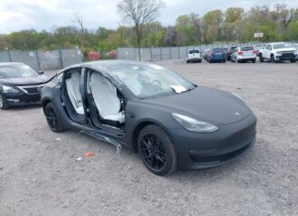  2022 TESLA  - Image 0.