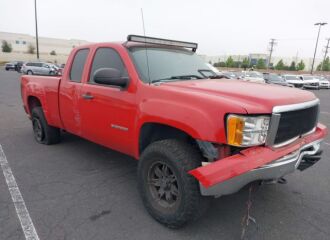  2011 GMC  - Image 0.