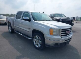  2013 GMC  - Image 0.