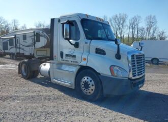  2015 FREIGHTLINER  - Image 0.