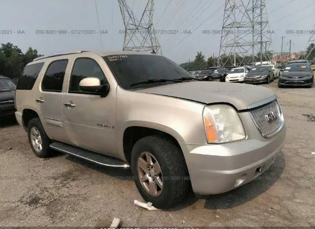 2008 GMC  - Image 1.