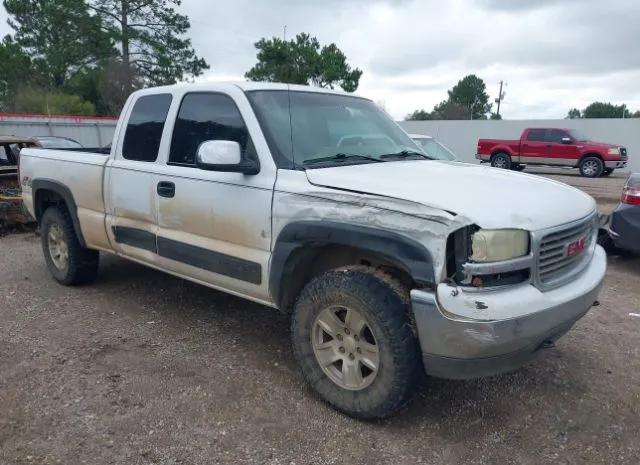 2002 GMC  - Image 1.