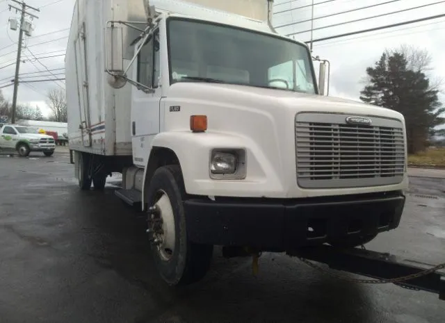 2000 FREIGHTLINER  - Image 1.