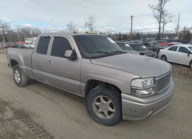 2004 GMC  - Image 1.