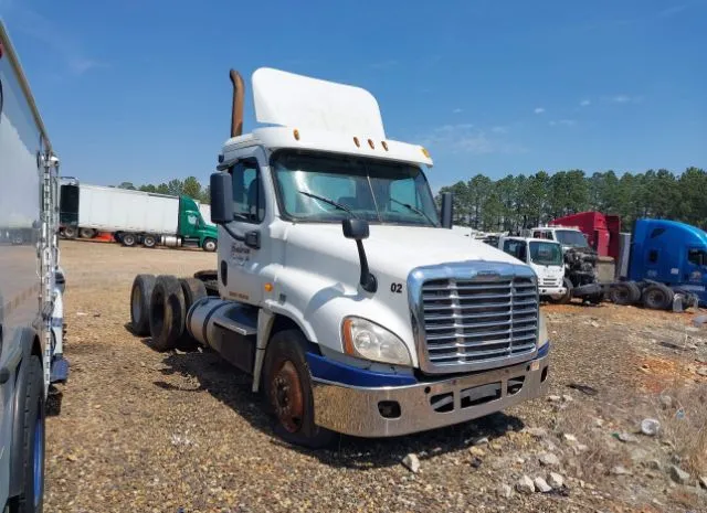 2013 FREIGHTLINER  - Image 1.