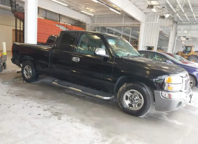 2004 GMC  - Image 1.