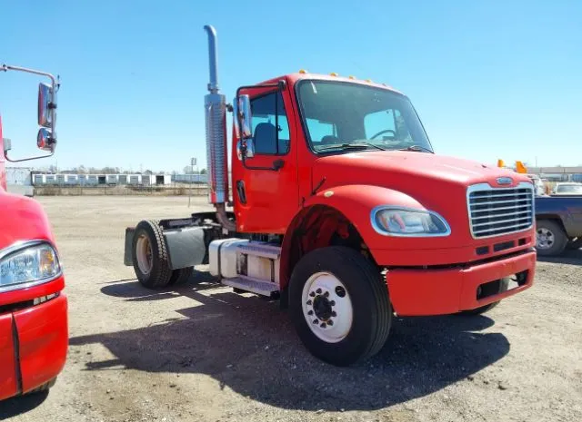 2005 FREIGHTLINER  - Image 1.