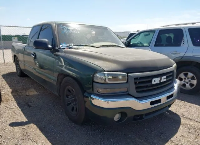 2004 GMC  - Image 1.