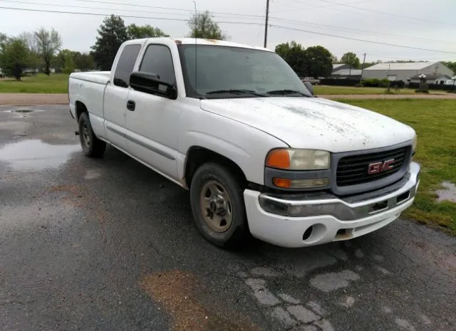 2004 GMC  - Image 1.