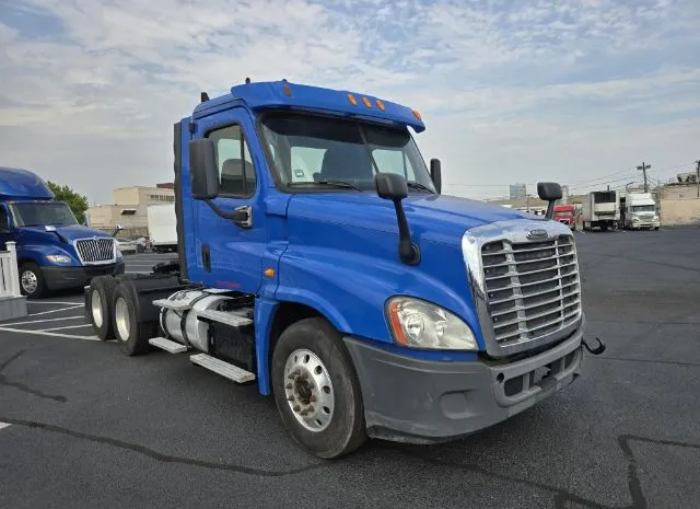 2013 FREIGHTLINER  - Image 1.